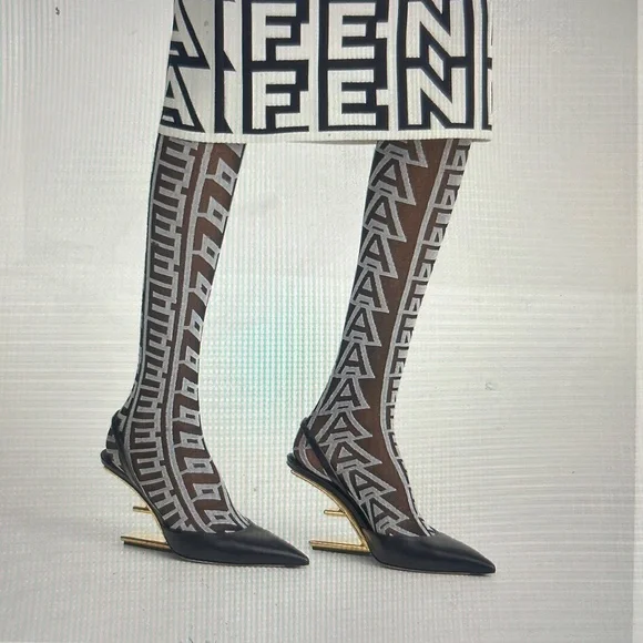 FENDI  FIRST LOGO HEEL 41 - Picture 7 of 7